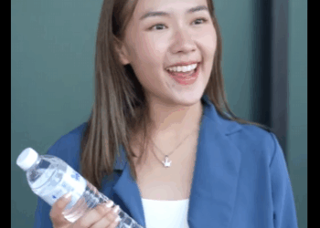 G1811025 น้ำขวดนี้ รๅคา 1,000 บาท ! part2