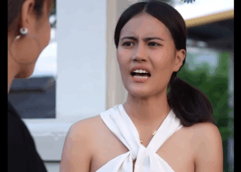 G1911019 แย่งผัวกันที่สาธารณะ part2