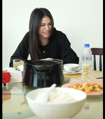 G2511012 เป็นแค่เด็กเสิร์ฟ ไม่เจียมตัวเลยนะ part2