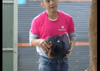 G2611014 ไม่สำคัญว่ารวยหรือจน สำคัญที่คนที่อยู่ข้างๆเรา part2