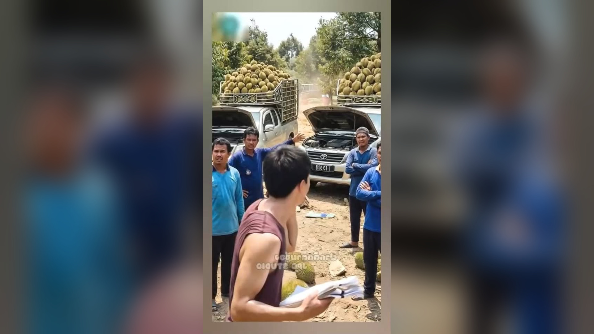 G2105099_ช่วยพ่อดูแลสวนทุเรียนมาทั้งชีวิต_part2 | Películas en 3 Minutos