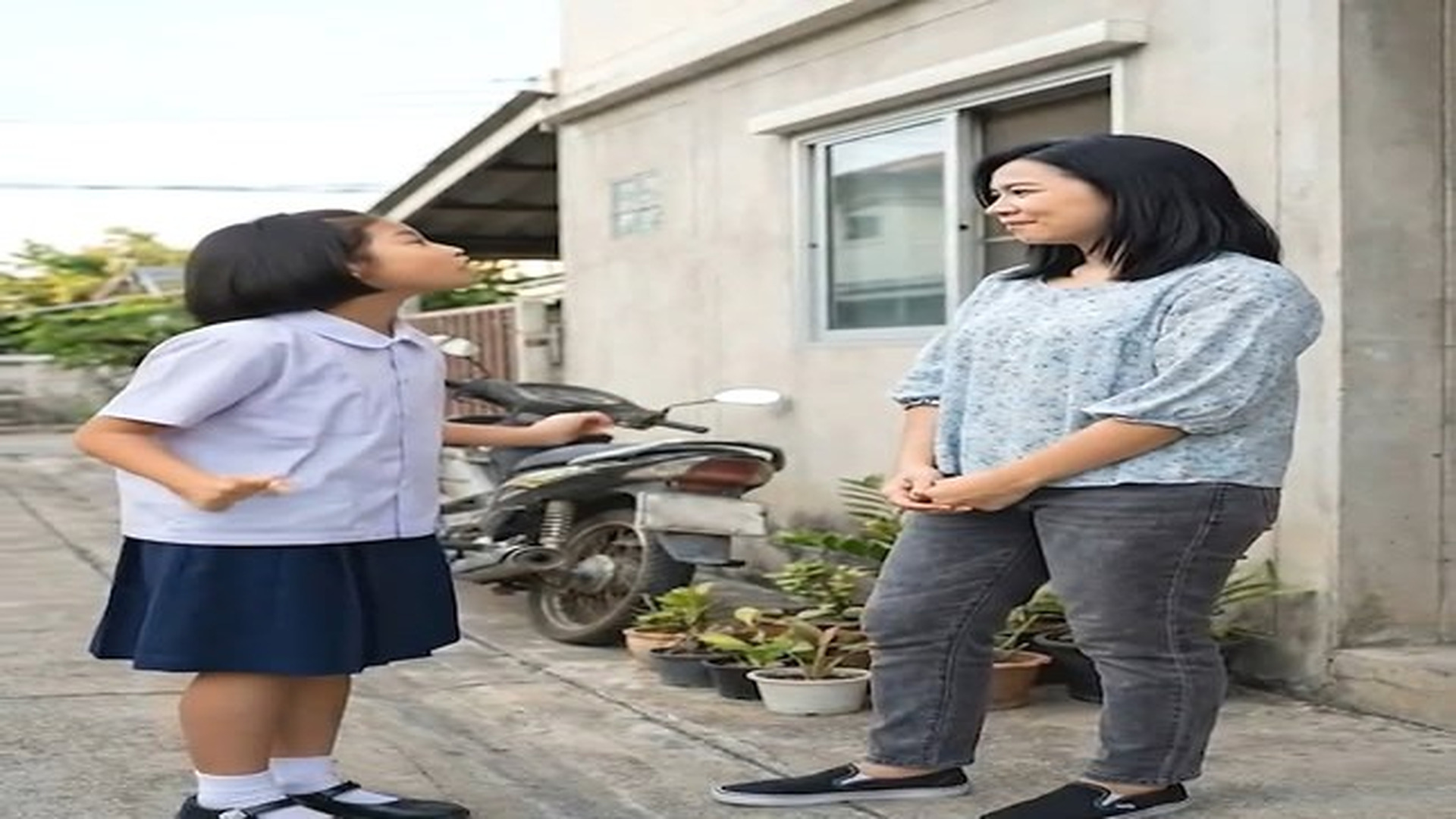 ตอนที่ 2: G1106087_ดูถูกสาวโรงงานแต่กลับมาขอยืมเงิน_part2 | Kaliana Knighton