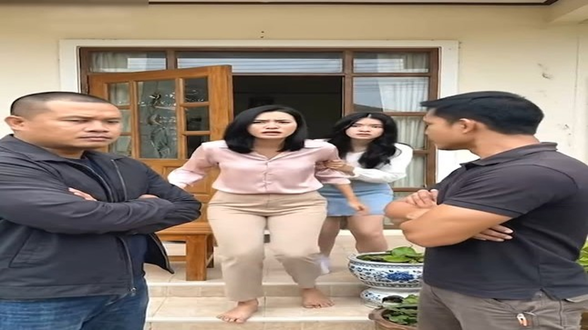 ดูตอนที่ 2: G2306003_15 ป ท หายไป! คนท นอนข างๆ ค อคนท ทำลายท กอย าง_part2 | NTG P2